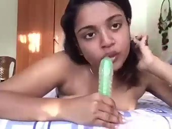 Free College Girl Porn Video From India Babe Sucking Dildo | DixyPorn.com