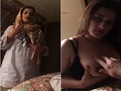 Sexy look Pak Bhabhi Showing  Her Boobs to Hubby