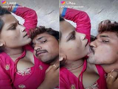 Desi lovers from a small village are touching each other on a video like XXX