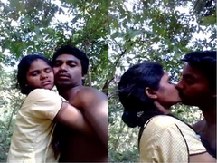 Outdoors XXX video with a passionate Desi couple making out and being horny