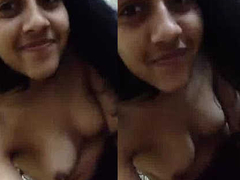 Lovely Desi starlet with a cute face and an incredible figure makes XXX tape