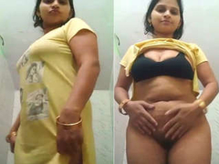 Desi Sex Selfie: Crazy Bangla Housewife's XXX Selfie Viral Nude Video