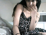 Very beautiful Desi babe showing her amazing pussy to her lover in XXX style