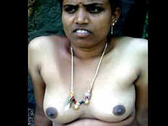 Aunty showcasing her nice Desi body complete with her body and XXX naturals